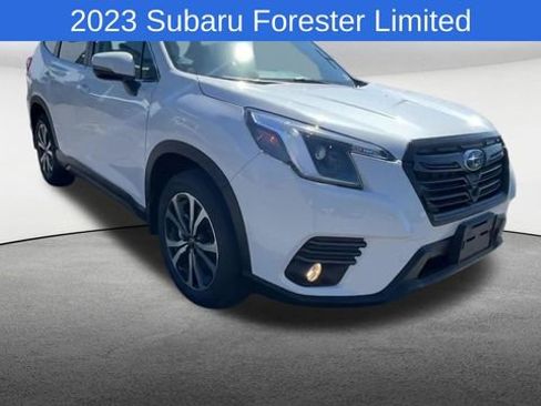 Used 2023 Subaru Forester Limited AWD/4WD image 2