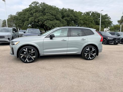 New 2026 Volvo XC60 B5 Ultra w/ Climate Package image 3