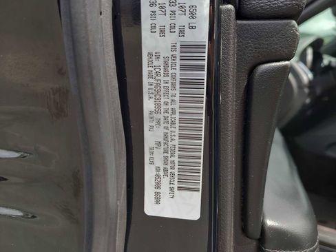 Used 2017 Jeep Grand Cherokee Altitude AWD/4WD image 29