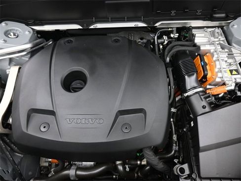 Used 2025 Volvo XC90 T8 Ultra image 37