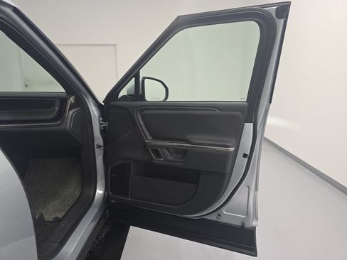 Used 2024 Rivian R1T Adventure AWD/4WD image 18