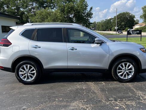 Used 2018 Nissan Rogue SV w/ Premium Package image 7