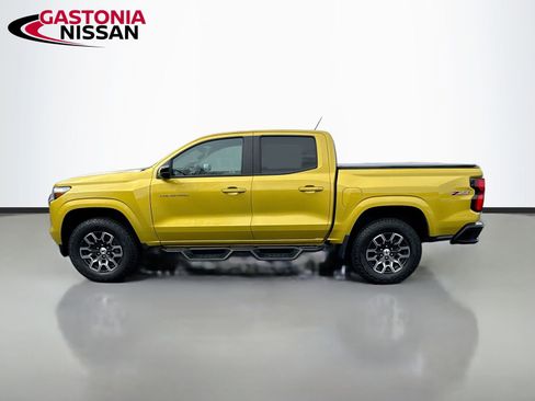 Used 2023 Chevrolet Colorado Z71 w/ Z71 Convenience Package 2 AWD/4WD image 5
