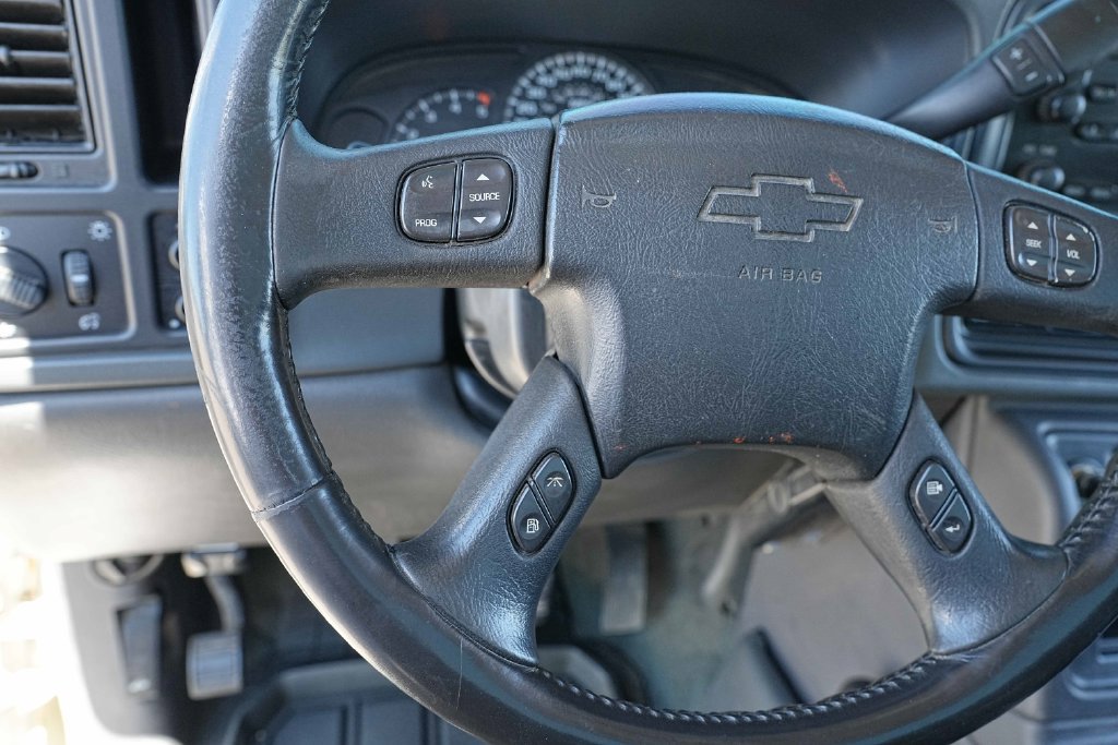 Used 2006 Chevrolet Silverado 2500 W/T w/ Heavy-Duty Power Package AWD/4WD image 23