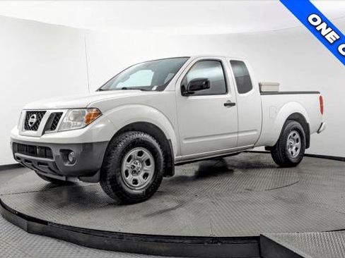 Used 2020 Nissan Frontier S w/ S Utility Package RWD image 2