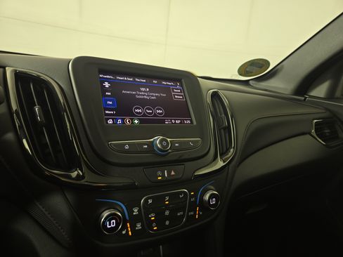 Certified 2022 Chevrolet Equinox RS FWD image 22