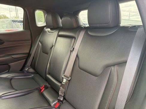 Used 2023 Jeep Compass Trailhawk image 11