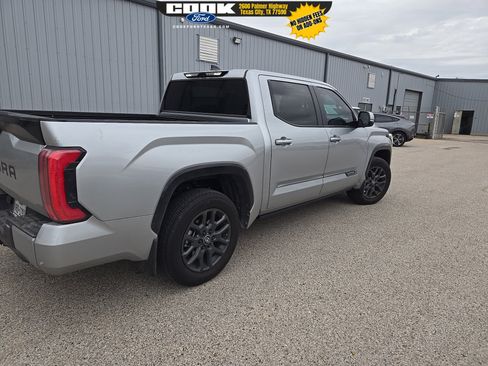 Used 2025 Toyota Tundra Platinum image 10
