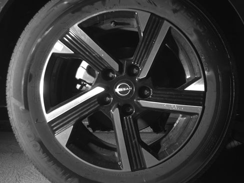 Used 2025 Nissan Sentra SV image 15