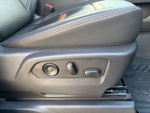 Used 2025 GMC Sierra 1500 AT4 w/ AT4 Premium Package image 29