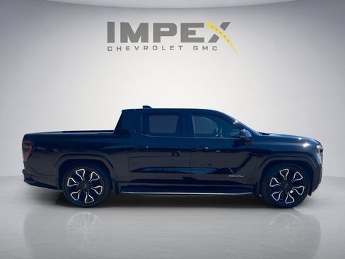 Used 2025 GMC Sierra EV Denali AWD/4WD image 7