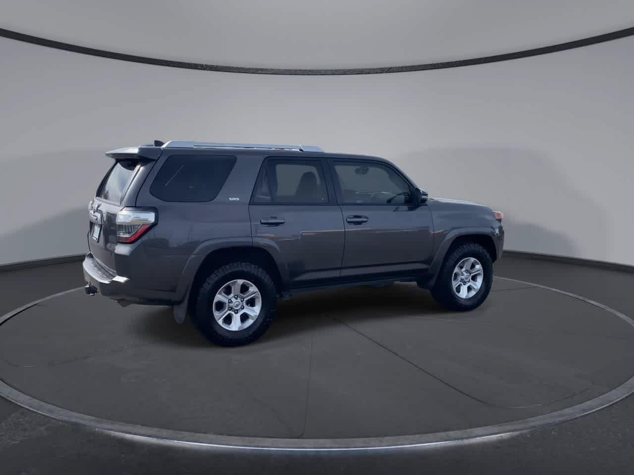 Used 2018 Toyota 4Runner SR5 Premium AWD/4WD image 2
