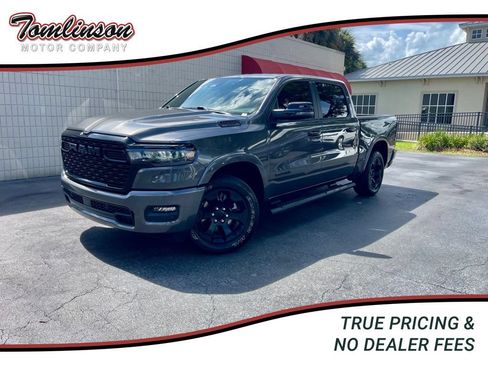 Used 2025 RAM 1500 Big Horn AWD/4WD image 1