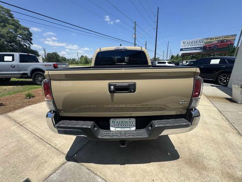 Used 2020 Toyota Tacoma TRD Off-Road AWD/4WD image 6