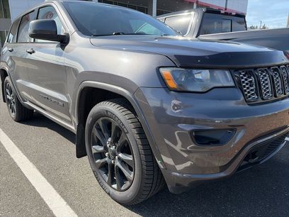 Used 2018 Jeep Grand Cherokee Laredo