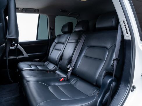 Used 2018 Toyota Land Cruiser AWD/4WD image 23