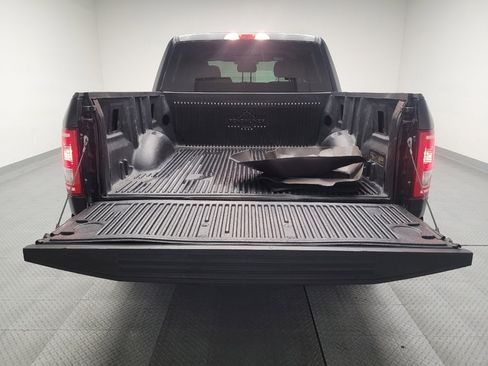 Used 2017 Ford F150 XLT image 29
