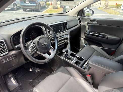 Used 2021 Kia Sportage EX image 20