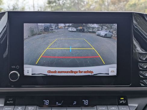 Used 2025 Toyota Camry LE FWD image 21