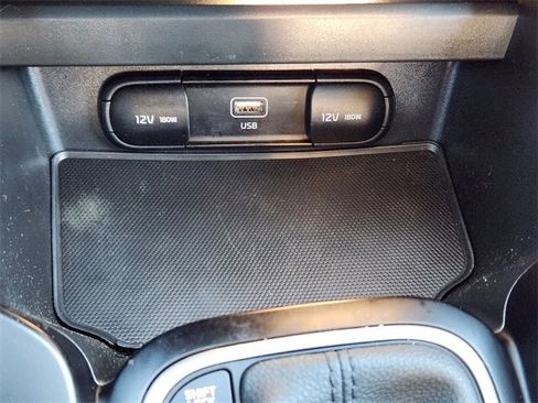 Certified 2025 Kia Soul LX image 20