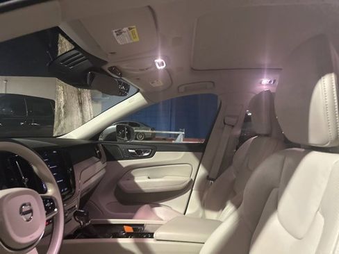 Used 2021 Volvo XC60 T5 Inscription w/ Advanced Package image 6