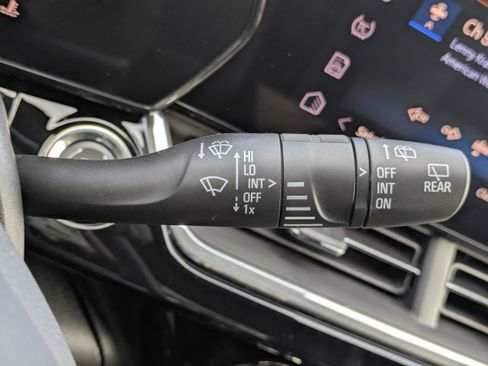 New 2026 Chevrolet Trax RS w/ Sunroof Package image 18