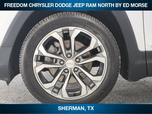 Used 2019 GMC Terrain SLT w/ Preferred Package FWD image 7