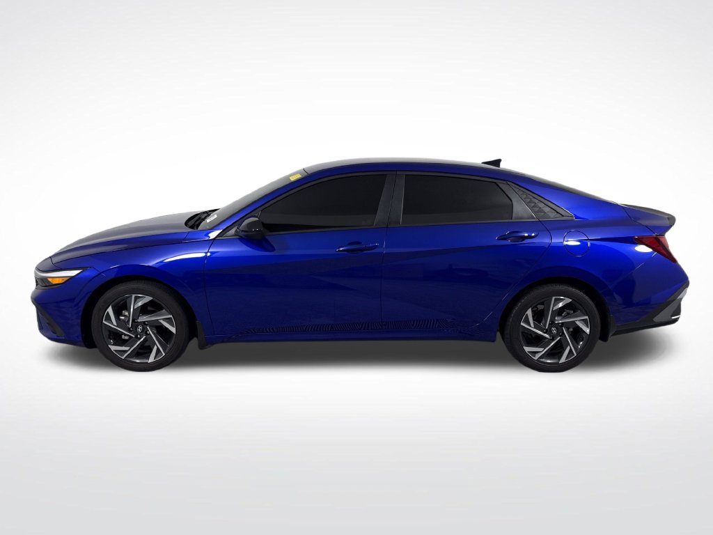 Used 2025 Hyundai Elantra Sport FWD image 8