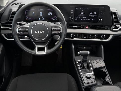 Used 2024 Kia Sportage LX image 11