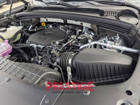 New 2026 Jeep Grand Cherokee Limited w/ Luxury Tech Group II AWD/4WD image 31