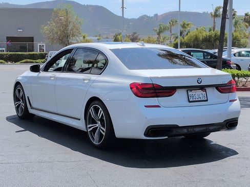 Used 2019 BMW 750i w/ M Sport Package RWD image 8