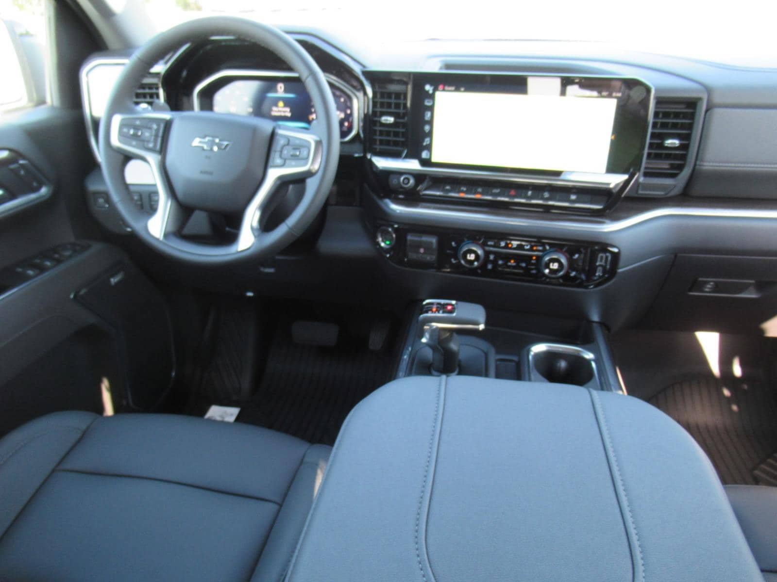 New 2026 Chevrolet Silverado 1500 RST w/ RST All Star Premium Package AWD/4WD image 13