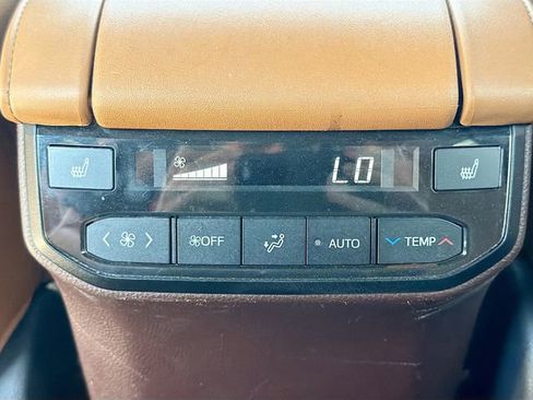 Used 2020 Toyota Highlander Platinum AWD/4WD image 20