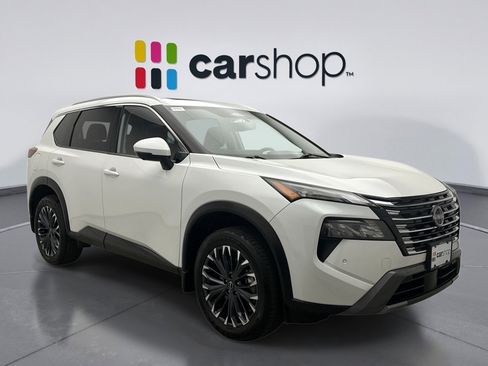 Used 2025 Nissan Rogue SL w/ Tech Package AWD/4WD image 7