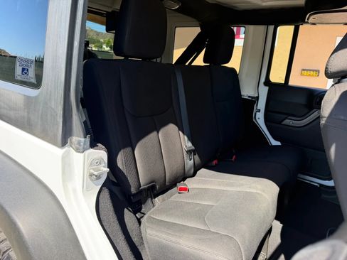 Used 2015 Jeep Wrangler Unlimited Sport w/ Quick Order Package 24S AWD/4WD image 19