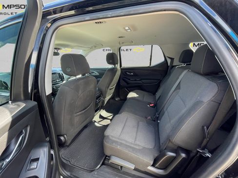 Used 2021 Chevrolet Traverse LS image 13