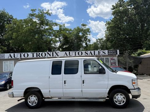 Used 2014 Ford E-250 and Econoline 250 w/ Power Group RWD image 6