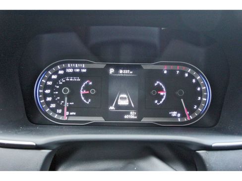 Used 2024 Hyundai Santa Cruz SE FWD image 16