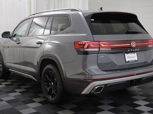 New 2026 Volkswagen Atlas Peak Edition image 14