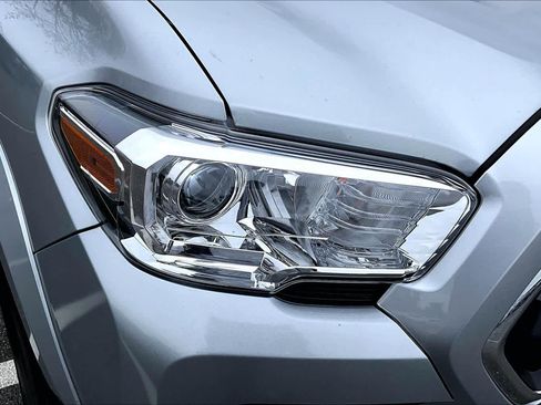 Certified 2023 Toyota Tacoma SR5 image 27