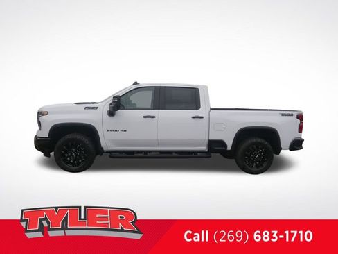 New 2026 Chevrolet Silverado 2500 LT w/ Trail Boss Package AWD/4WD image 4