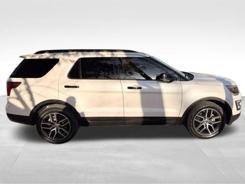 Used 2017 Ford Explorer Sport w/ Equipment Group 401A image 9
