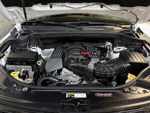 Used 2014 Jeep Grand Cherokee SRT8 w/ Luxury Group II image 28