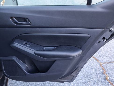 Used 2024 Nissan Altima 2.5 S FWD image 18