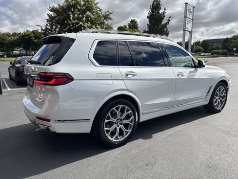 Used 2026 BMW X7 xDrive40i AWD/4WD image 10