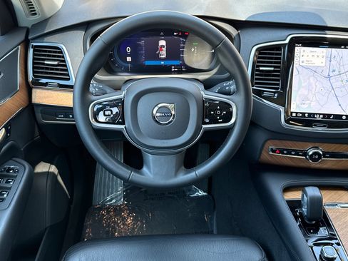 Certified 2023 Volvo XC90 T8 Plus image 17