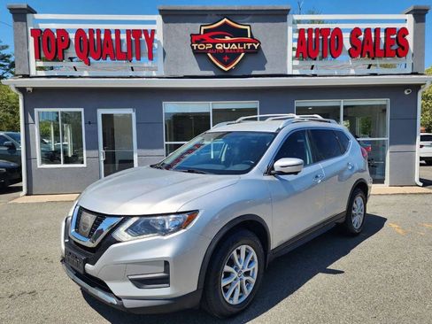 Used 2017 Nissan Rogue SV w/ SV Premium Package AWD/4WD image 1