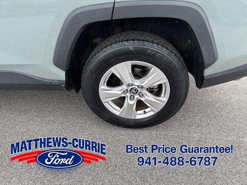 Used 2020 Toyota RAV4 XLE FWD image 14