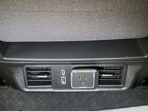 New 2026 GMC Sierra 1500 SLE w/ Preferred Package image 14