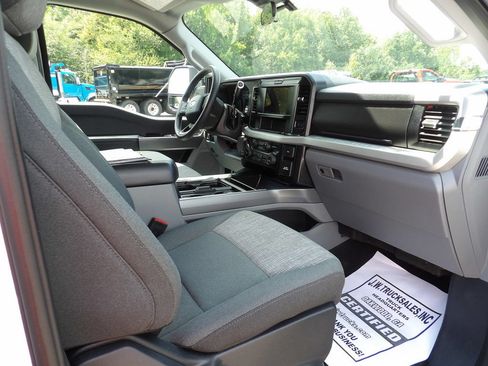 Used 2025 Ford F250 XLT w/ FX4 Off-Road Package AWD/4WD image 40